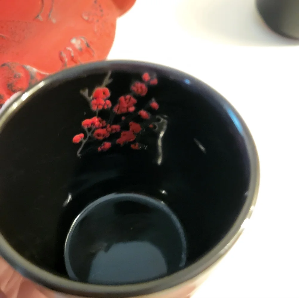BRAND NEW WITH TAGS*Red & Black *Cast Iron Teapot With 4 Cups